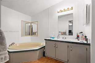7717 SE Swan Ave, Hobe Sound, FL 33455 - Photo 13