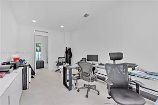 10267 NW 75th Terrace, Doral, FL 33178 - Photo 35
