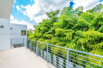 10267 NW 75th Ter, Doral, FL 33178 - Photo 5