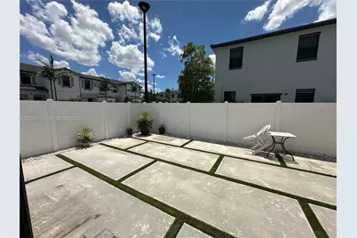 20352 NW 6th Ave, Miami Gardens, FL 33169 - Photo 19