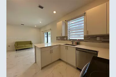 20352 NW 6th Ave, Miami Gardens, FL 33169 - Photo 9