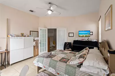 8968 NW 180th Ter, Hialeah, FL 33018 - Photo 15