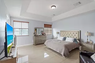 8968 NW 180th Terrace, Hialeah, FL 33018 - Photo 33