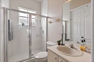 8968 NW 180th Terrace, Hialeah, FL 33018 - Photo 17