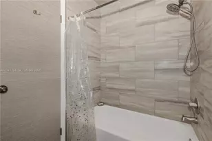 850 NW 98th Ave, Plantation, FL 33324 - Photo 17
