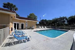 9909 Westwood Dr, Tamarac, FL 33321 - Photo 3
