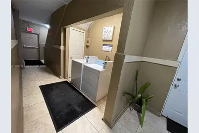 1060 NW 47th St #8, Miami, FL 33127 - Photo 5