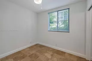 325 Meridian Ave, Miami Beach, FL 33139 - Photo 17