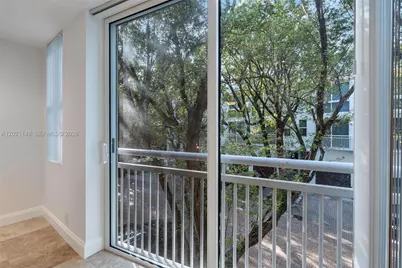 325 Meridian Ave #5, Miami Beach, FL 33139 - Photo 3
