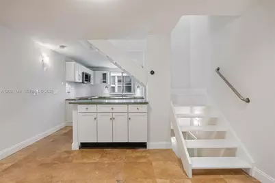 325 Meridian Ave #5, Miami Beach, FL 33139 - Photo 9