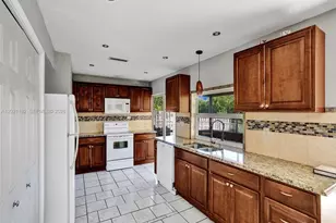 8550 NW 27th Pl, Sunrise, FL 33322 - Photo 3