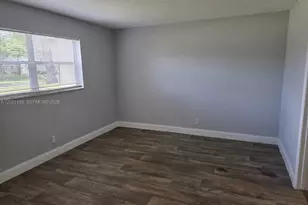 8060 N Colony Cir N, Tamarac, FL 33321 - Photo 7