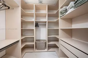 700 NE 24th St, Miami, FL 33137 - Photo 13