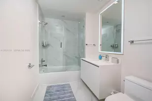 700 NE 24th St, Miami, FL 33137 - Photo 11