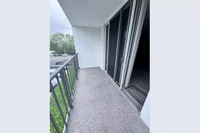 1800 N Andrews Ave #2E, Fort Lauderdale, FL 33311 - Photo 9