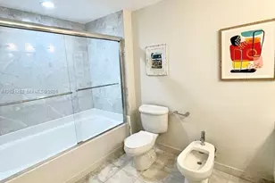 601 NE 36th St, Miami, FL 33137 - Photo 15