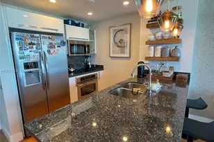 601 NE 36th St, Miami, FL 33137 - Photo 3