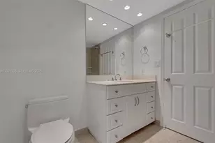 3 Grove Isle Dr, Coconut Grove, FL 33133 - Photo 17