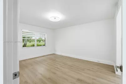 300 SW 130th Ter #110B, Pembroke Pines, FL 33027 - Photo 15