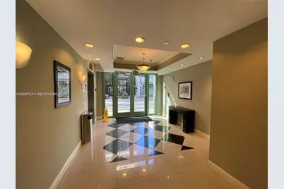 111 E Flagler St #1310, Miami, FL 33131 - Photo 3