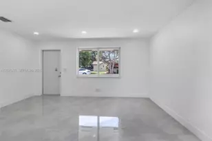 821 SW 7th Ave, Hallandale Beach, FL 33009 - Photo 3