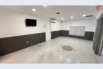2727 NW 34th St, Miami, FL 33142 - Photo 5