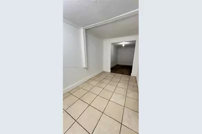 2727 NW 34th St, Miami, FL 33142 - Photo 7