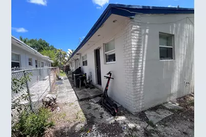 109 NW 14th Way #1-4, Dania Beach, FL 33004 - Photo 3