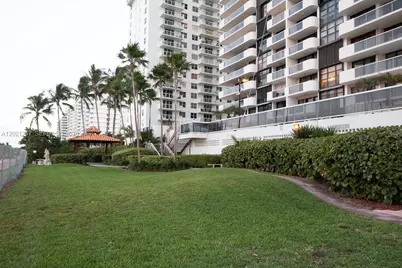 5757 Collins Ave #703, Miami Beach, FL 33140 - Photo 27