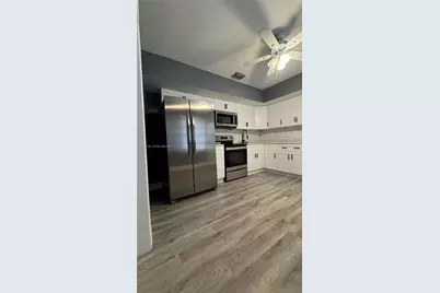820 SE 12th St #1, Fort Lauderdale, FL 33316 - Photo 1