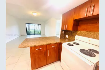 8290 Lake Dr #130, Doral, FL 33166 - Photo 3