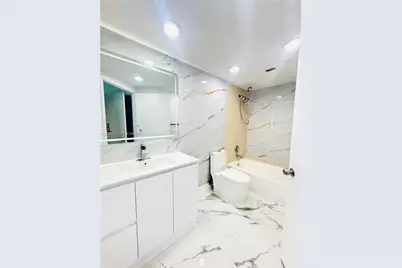 8290 Lake Dr #130, Doral, FL 33166 - Photo 11