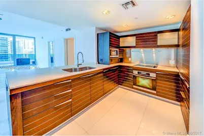 200 Biscayne Boulevard Way #3404, Miami, FL 33131 - Photo 19