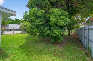 8224 NW 1st Pl, Miami, FL 33150 - Photo 29