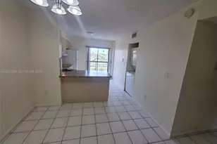 5560 W 21st Ct, Hialeah, FL 33016 - Photo 11