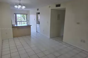 5560 W 21st Ct, Hialeah, FL 33016 - Photo 9