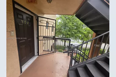 5560 W 21st Ct #308, Hialeah, FL 33016 - Photo 5