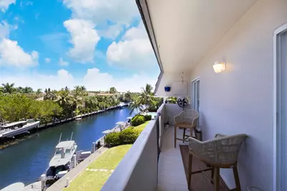 6815 Edgewater Dr #307, Coral Gables, FL 33133 - Photo 1