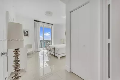 79 SW 12th St #3401-S, Miami, FL 33130 - Photo 11