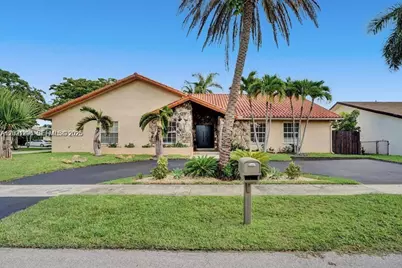 2001 NE 214th St #2001, Miami, FL 33179 - Photo 1