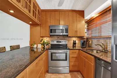 500 SE 21st Ave #211, Deerfield Beach, FL 33441 - Photo 11
