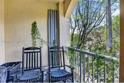 120 Jacaranda Country Club Dr #205, Plantation, FL 33324 - Photo 19