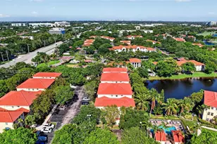 120 Jacaranda Country Club Dr, Plantation, FL 33324 - Photo 45