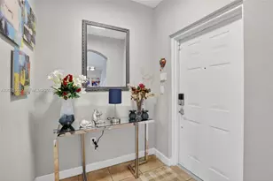 120 Jacaranda Country Club Dr, Plantation, FL 33324 - Photo 5