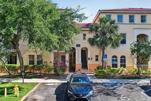 120 Jacaranda Country Club Dr, Plantation, FL 33324 - Photo 45