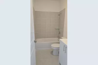 713 SE 13th St Cir, Homestead, FL 33034 - Photo 17