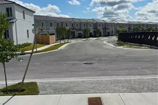 713 SE 13th St Cir, Homestead, FL 33034 - Photo 25