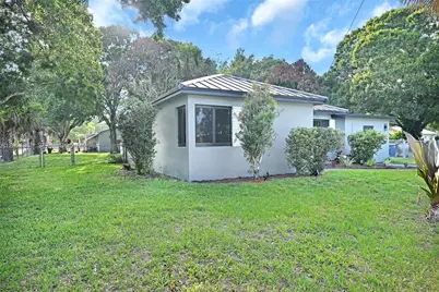 511 S 11th St, Fort Pierce, FL 34950 - Photo 35