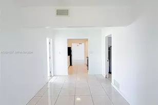 1650 NW 26th Terrace, Fort Lauderdale, FL 33311 - Photo 9