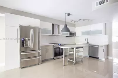 14333 Memorial Hwy #9K, Miami, FL 33161 - Photo 3